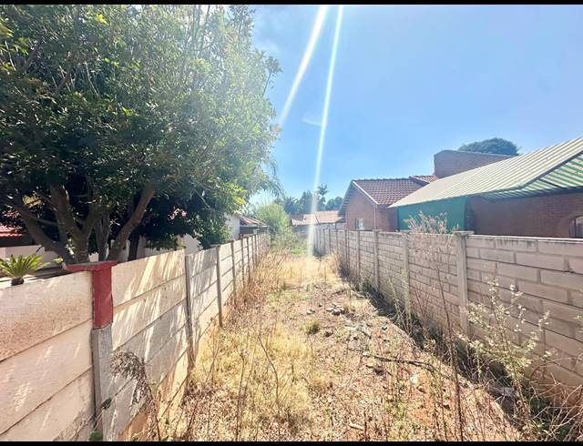 500M² VACANT LAND FOR SALE IN FLORA PARK